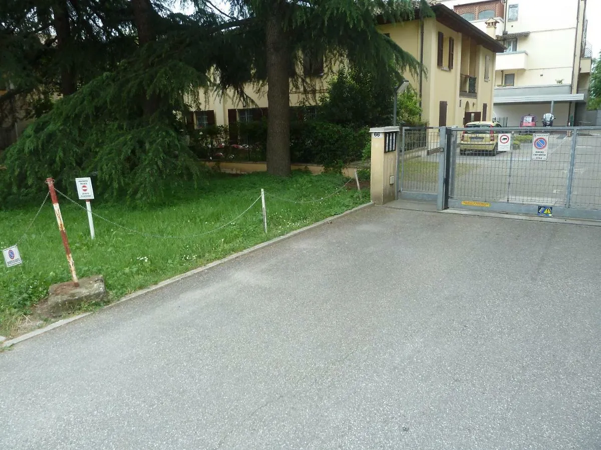 Il Giardinetto - Smart Working - Airport - Private Parking - Private Garden - Ducati - Philip Morris Διαμέρισμα Μπολόνια 0*,  Ιταλία
